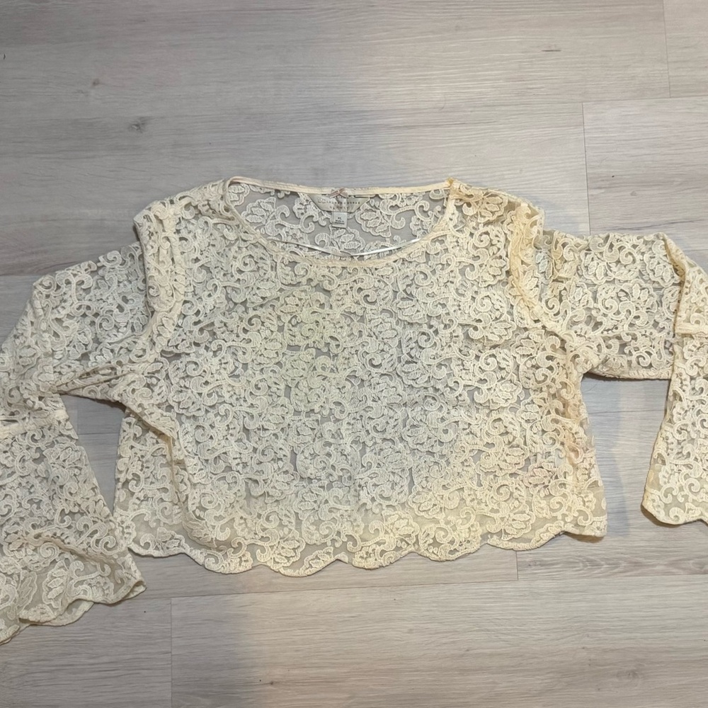 LC Lauren Conrad Cream Cropped Ruffled Blouse